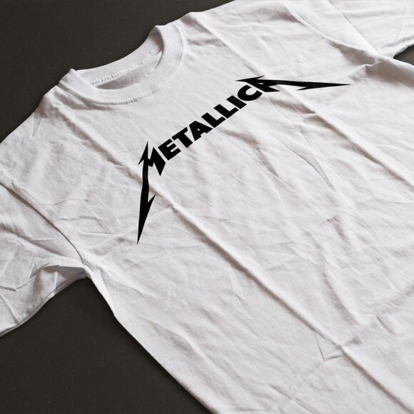 Metallica Metal Rock Retro T-Shirt. White. Multiple Sizes. Fast Shipping! - Picture 1 of 1